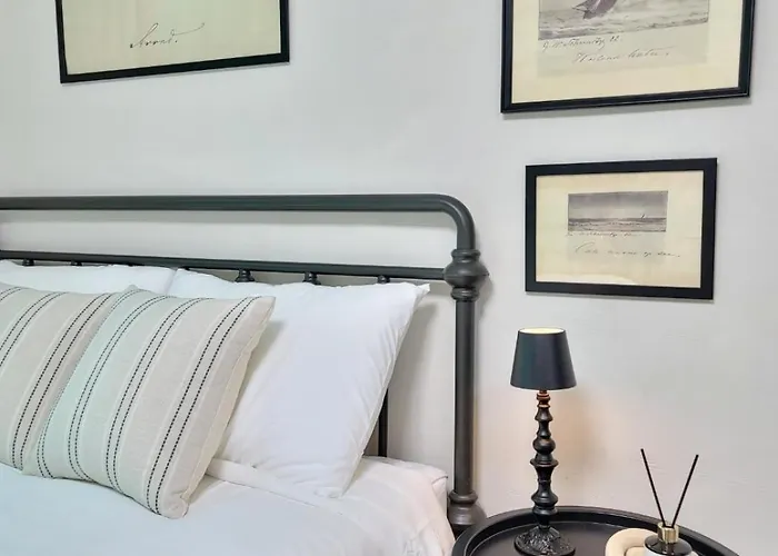 Apartment Gongdeok Cozy 101, 5min From Subway